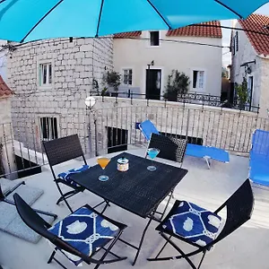  Apartment Bonaca
